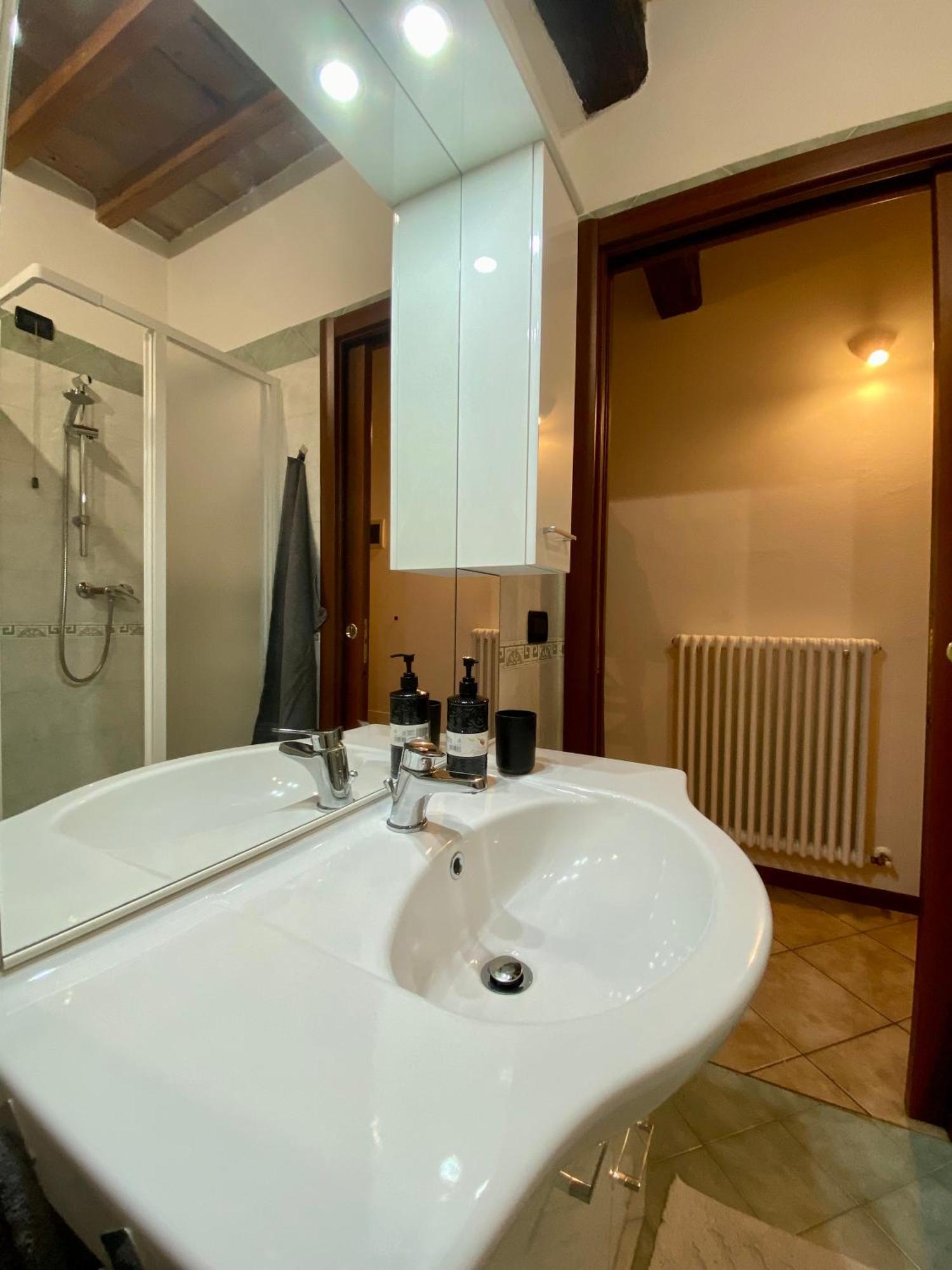 Teatro Inn - Timeless Charm Корреджо Екстер'єр фото